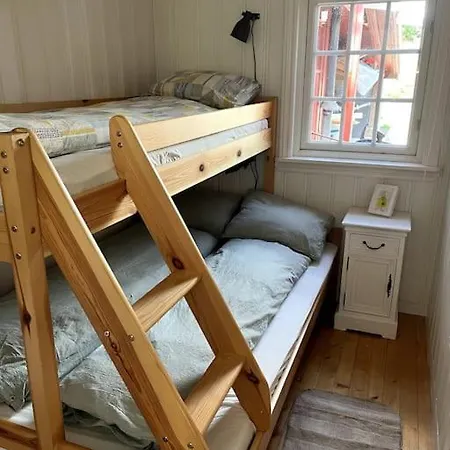 Holiday home Familievennlig Hytte Ved Populaert Badevann! Sandefjord